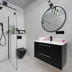 Ogrodowa Near Piotrkowska With Air Conditioning By Renters Apartment *