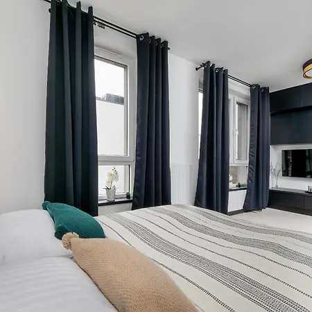 Apartman Ogrodowa Apartment Near Piotrkowska With Air Conditioning By Noclegi Renters *