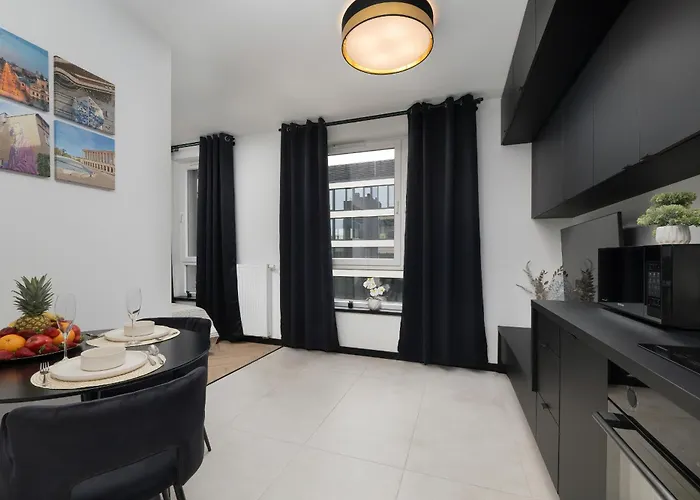 Ogrodowa Near Piotrkowska With Air Conditioning By Renters דירה *